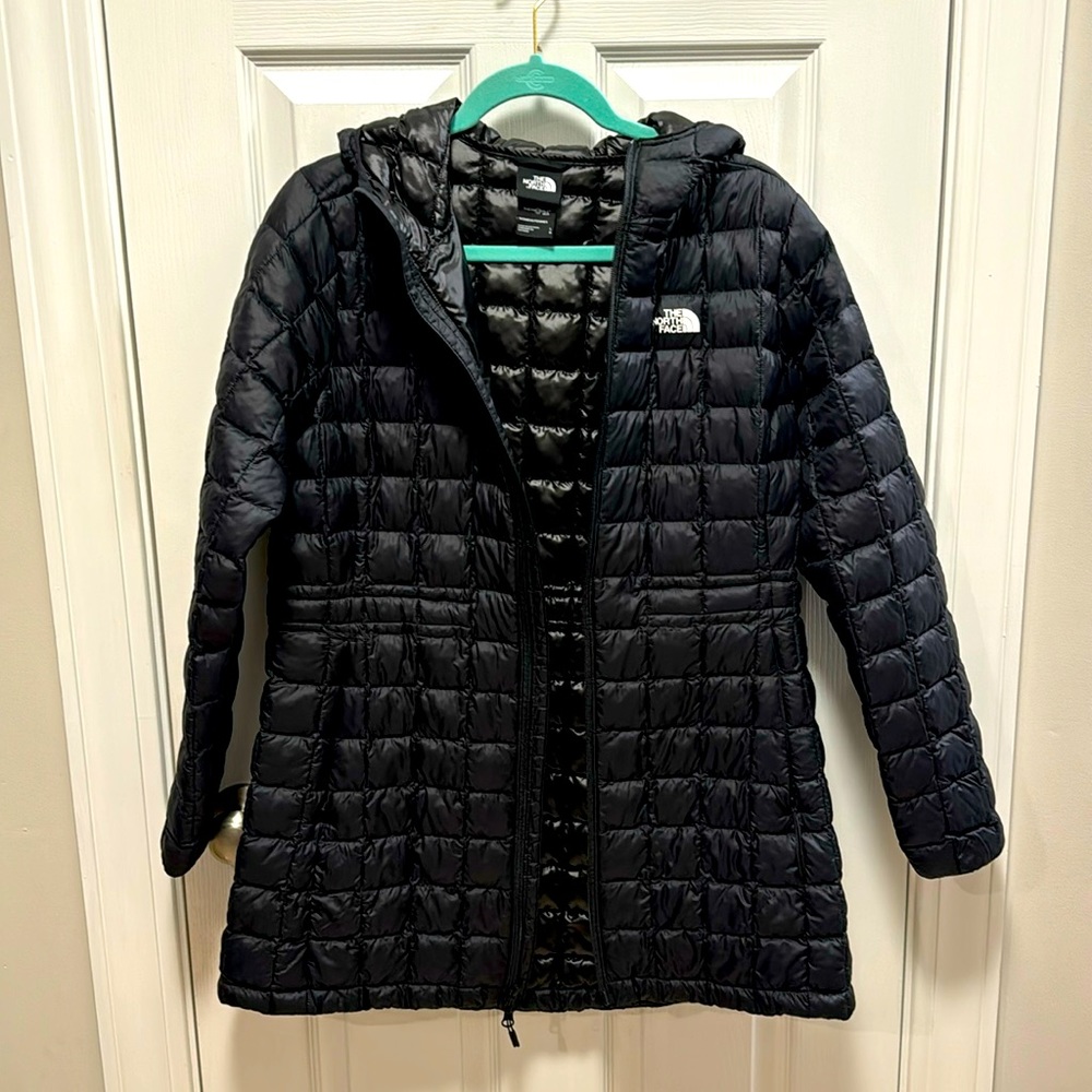 THE NORTH FACE WOMEN'S ECO THERMOBALL PARKA COAT
